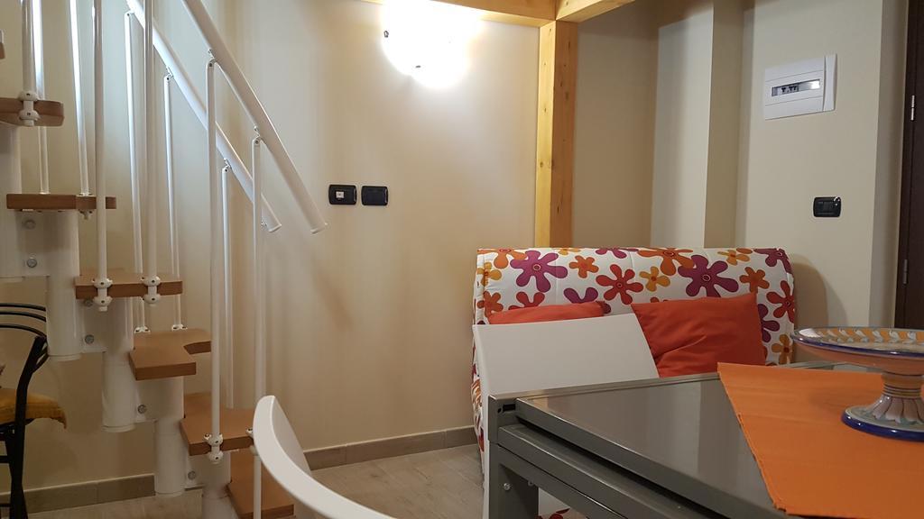 Loft Al Vicoletto Sul Mare Apartment Letojanni Ngoại thất bức ảnh
